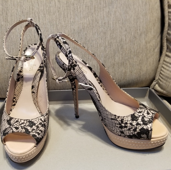 Sebastian heels - Picture 1 of 4